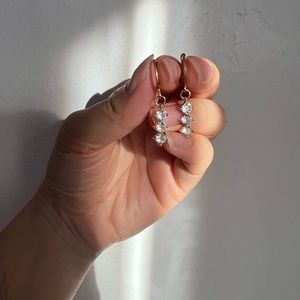 Beautiful Minimalistic Crystal Dainty Drop Earrings